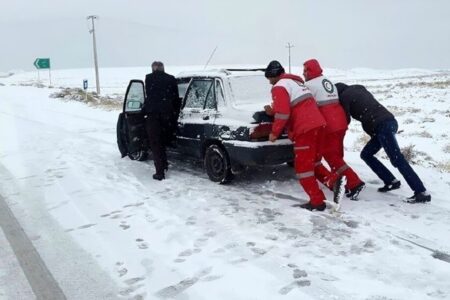 امدادرسانی به ۲۶۸۴ نفر حادثه دیده در برف و کولاک خلخال- الماس