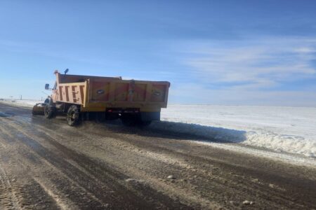 بارش برف و کولاک در اکثر محور‌های مواصلاتی استان اردبیل