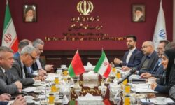 صادق: آماده واگذاری محوطه بنادر جنوبی به بلاروس هستیم