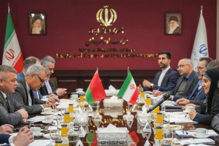 صادق: آماده واگذاری محوطه بنادر جنوبی به بلاروس هستیم