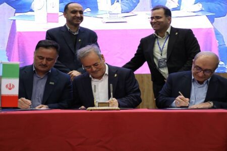 امضای تفاهم نامه همکاری استقرار کشاورزی هوشمند و دانش بنیان در شرکت ملی پارس