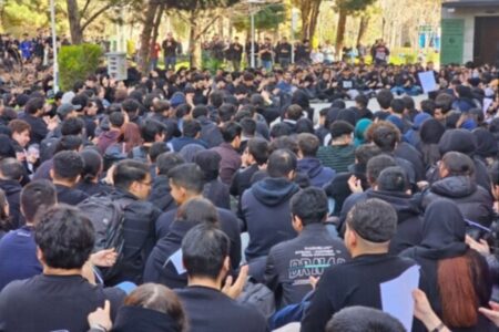 اگر اعتراضات دانشجویی به خشونت منجر شود، از دانشجو حمایت نمی‌کنیم